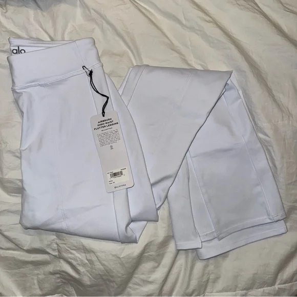 NWT Alo Yoga White Airbrush Flutter Leggings XS 🤍 - Picture 10 of 11